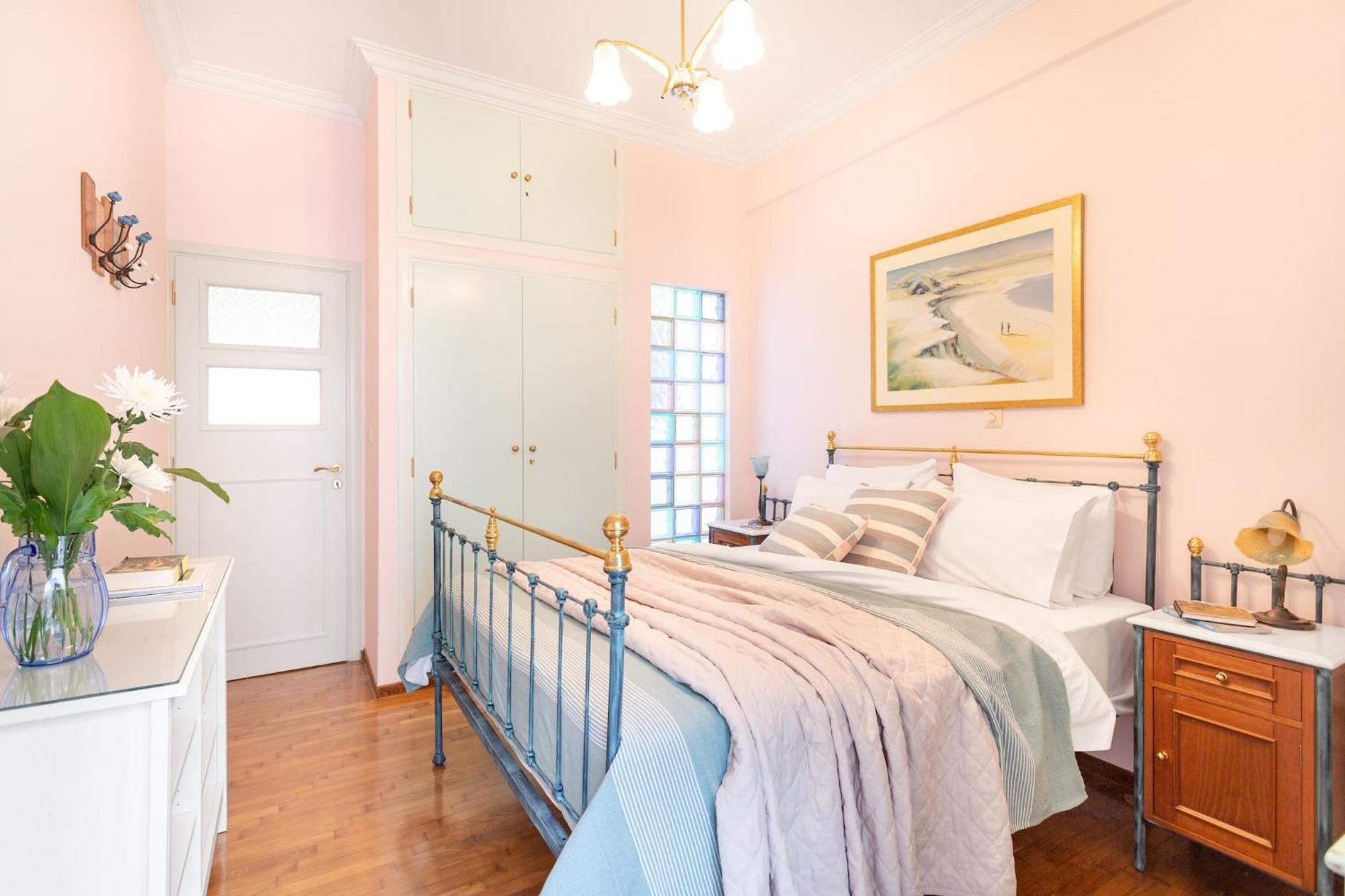 Bright, Calming Retreat With A Balcony Near Metro! Apartment Athens Exterior photo